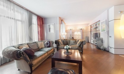 Renting an elite apartment on Plotnikov Lane, building 21c1