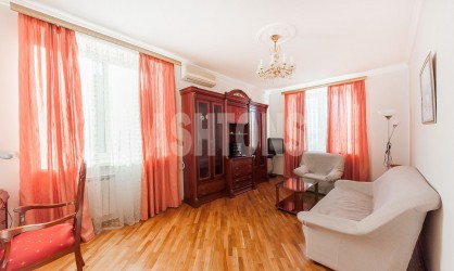 Rent a 3-room apartment on Rostovskaya naberezhnaya